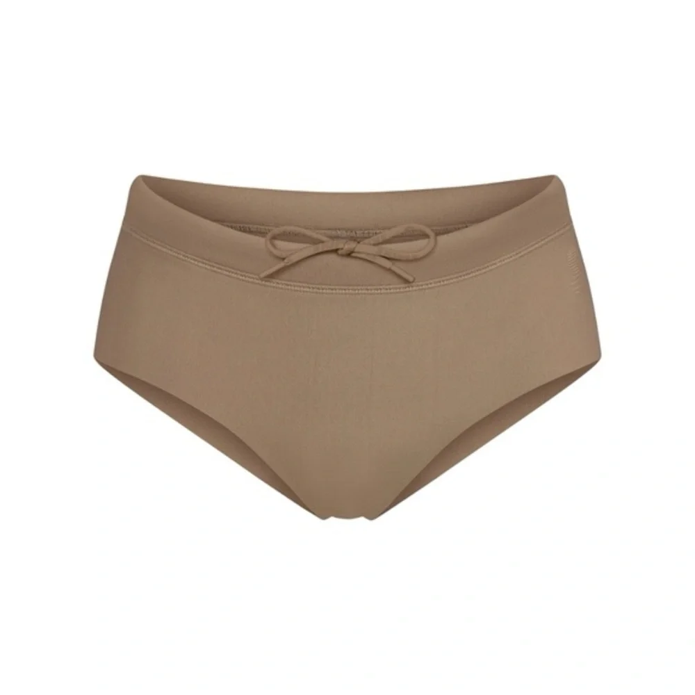SKIMS Sport Swim Cheeky Bottom | Desert‎